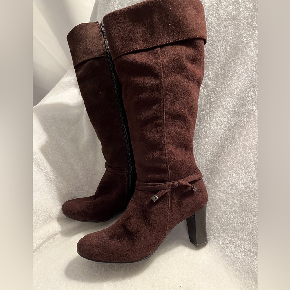 Predictions Brown Microsuede Heeled boot with zipper